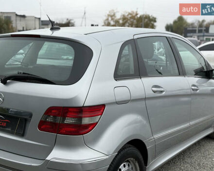Сірий Мерседес Б-клас, об'ємом двигуна 2 л та пробігом 253 тис. км за 6900 $, фото 6 на Automoto.ua
