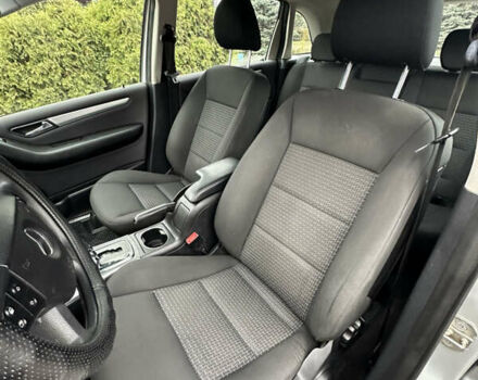 Серый Мерседес Б-класс, объемом двигателя 1.7 л и пробегом 237 тыс. км за 6600 $, фото 24 на Automoto.ua