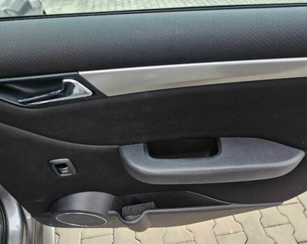 Сірий Мерседес Б-клас, об'ємом двигуна 2 л та пробігом 259 тис. км за 6650 $, фото 2 на Automoto.ua