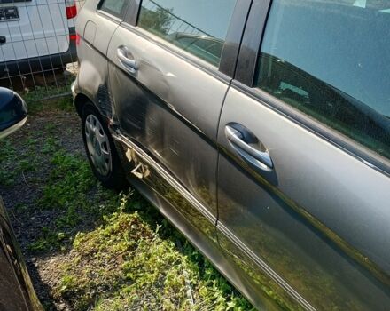 Мерседес Б-клас 2008 у Краматорске на Automoto.ua Сірий Мерседес Б-клас, об'ємом двигуна 2 л та пробігом 250 тис. км за 4083 $, фото 3 на Automoto.ua