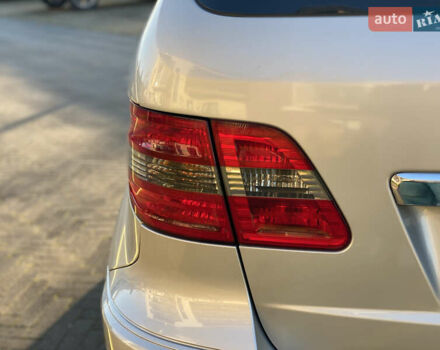 Серый Мерседес Б-класс, объемом двигателя 1.5 л и пробегом 133 тыс. км за 7000 $, фото 4 на Automoto.ua