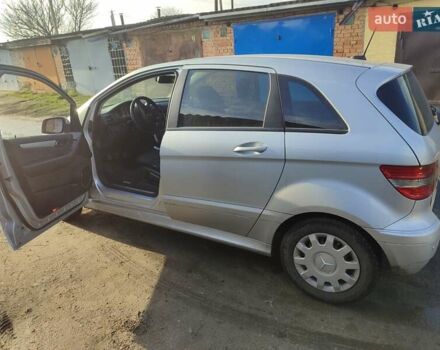 Серый Мерседес Б-класс, объемом двигателя 1.5 л и пробегом 208 тыс. км за 4500 $, фото 7 на Automoto.ua