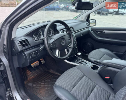 Сірий Мерседес Б-клас, об'ємом двигуна 1.7 л та пробігом 205 тис. км за 9100 $, фото 25 на Automoto.ua