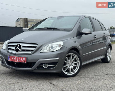 Сірий Мерседес Б-клас, об'ємом двигуна 1.7 л та пробігом 205 тис. км за 9100 $, фото 2 на Automoto.ua