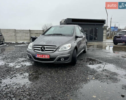 Серый Мерседес Б-класс, объемом двигателя 1.7 л и пробегом 219 тыс. км за 8250 $, фото 9 на Automoto.ua