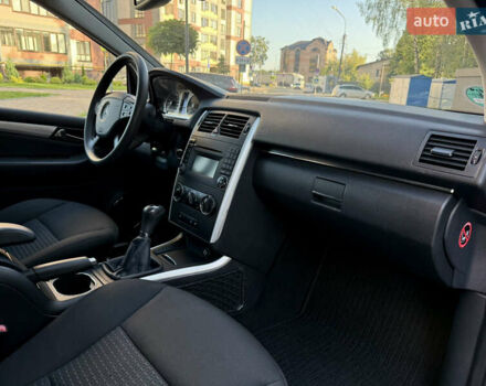 Мерседес Б-класс 2009 в Тернополе на Automoto.ua Серый Мерседес Б-класс, объемом двигателя 1.7 л и пробегом 196 тыс. км за 6800 $, фото 37 на Automoto.ua