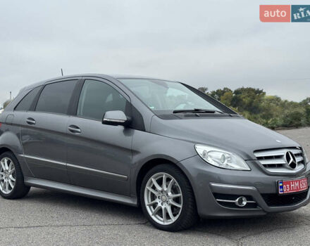 Сірий Мерседес Б-клас, об'ємом двигуна 1.7 л та пробігом 205 тис. км за 9100 $, фото 13 на Automoto.ua