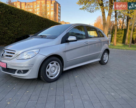 Серый Мерседес Б-класс, объемом двигателя 1.5 л и пробегом 133 тыс. км за 7000 $, фото 6 на Automoto.ua