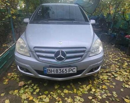 Серый Мерседес Б-класс, объемом двигателя 1.7 л и пробегом 164 тыс. км за 8600 $, фото 4 на Automoto.ua