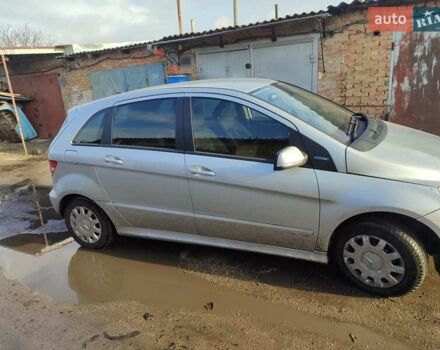 Серый Мерседес Б-класс, объемом двигателя 1.5 л и пробегом 208 тыс. км за 4500 $, фото 5 на Automoto.ua