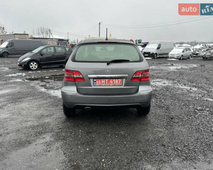 Серый Мерседес Б-класс, объемом двигателя 1.7 л и пробегом 219 тыс. км за 8250 $, фото 5 на Automoto.ua