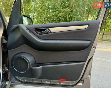 Мерседес Б-класс 2009 в Тернополе на Automoto.ua Серый Мерседес Б-класс, объемом двигателя 1.7 л и пробегом 196 тыс. км за 6800 $, фото 36 на Automoto.ua