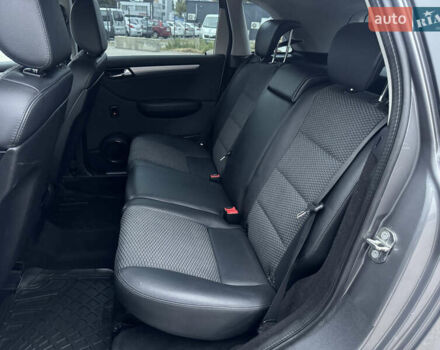 Сірий Мерседес Б-клас, об'ємом двигуна 1.7 л та пробігом 205 тис. км за 9100 $, фото 44 на Automoto.ua