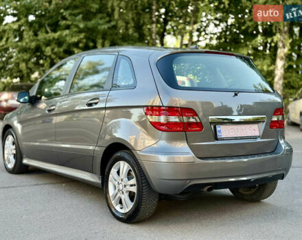 Мерседес Б-класс 2009 в Тернополе на Automoto.ua Серый Мерседес Б-класс, объемом двигателя 1.7 л и пробегом 196 тыс. км за 6800 $, фото 7 на Automoto.ua