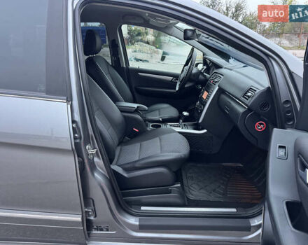 Сірий Мерседес Б-клас, об'ємом двигуна 1.7 л та пробігом 205 тис. км за 9100 $, фото 56 на Automoto.ua