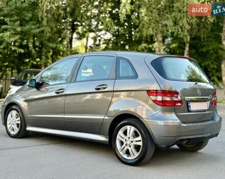Мерседес Б-класс 2009 в Тернополе на Automoto.ua Серый Мерседес Б-класс, объемом двигателя 1.7 л и пробегом 196 тыс. км за 6800 $, фото 6 на Automoto.ua