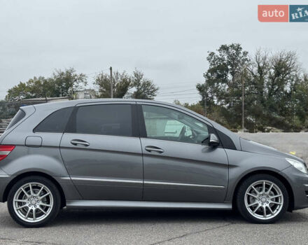 Сірий Мерседес Б-клас, об'ємом двигуна 1.7 л та пробігом 205 тис. км за 9100 $, фото 12 на Automoto.ua