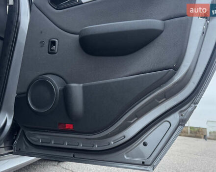 Сірий Мерседес Б-клас, об'ємом двигуна 1.7 л та пробігом 205 тис. км за 9100 $, фото 55 на Automoto.ua