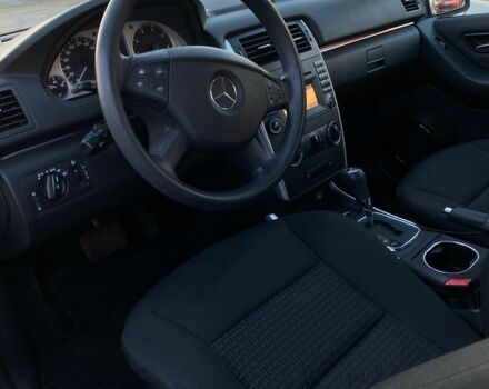 Сірий Мерседес Б-клас, об'ємом двигуна 1.5 л та пробігом 133 тис. км за 7000 $, фото 4 на Automoto.ua