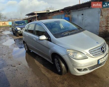 Серый Мерседес Б-класс, объемом двигателя 1.5 л и пробегом 208 тыс. км за 4500 $, фото 6 на Automoto.ua