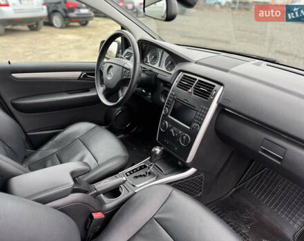 Серый Мерседес Б-класс, объемом двигателя 1.7 л и пробегом 219 тыс. км за 7900 $, фото 24 на Automoto.ua