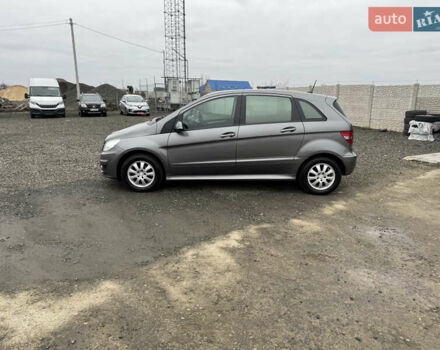 Серый Мерседес Б-класс, объемом двигателя 1.7 л и пробегом 219 тыс. км за 7900 $, фото 1 на Automoto.ua