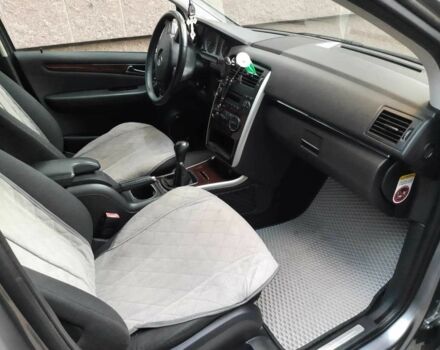 Сірий Мерседес Б-клас, об'ємом двигуна 2 л та пробігом 256 тис. км за 6100 $, фото 6 на Automoto.ua