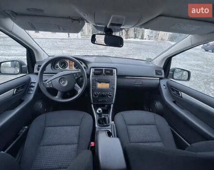 Серый Мерседес Б-класс, объемом двигателя 2 л и пробегом 200 тыс. км за 7900 $, фото 9 на Automoto.ua