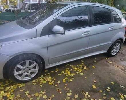 Серый Мерседес Б-класс, объемом двигателя 1.7 л и пробегом 164 тыс. км за 8600 $, фото 5 на Automoto.ua