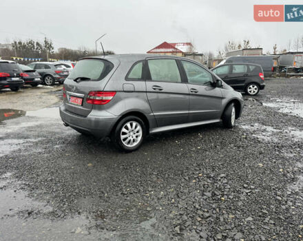 Серый Мерседес Б-класс, объемом двигателя 1.7 л и пробегом 219 тыс. км за 8250 $, фото 4 на Automoto.ua