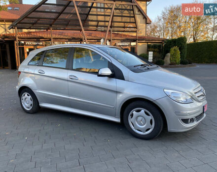 Серый Мерседес Б-класс, объемом двигателя 1.5 л и пробегом 133 тыс. км за 7000 $, фото 3 на Automoto.ua