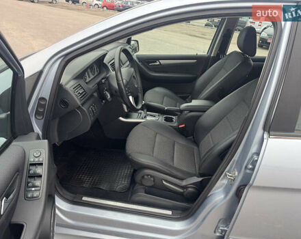 Серый Мерседес Б-класс, объемом двигателя 1.7 л и пробегом 119 тыс. км за 8900 $, фото 28 на Automoto.ua