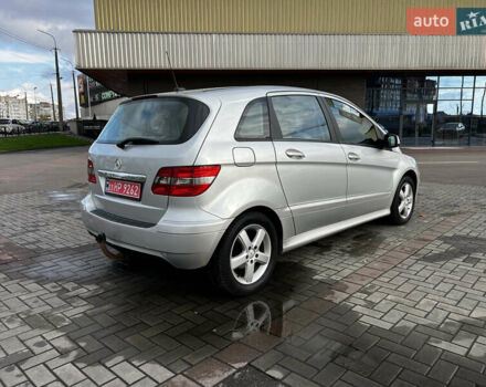Серый Мерседес Б-класс, объемом двигателя 1.7 л и пробегом 139 тыс. км за 6990 $, фото 4 на Automoto.ua