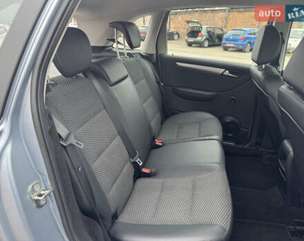 Серый Мерседес Б-класс, объемом двигателя 1.7 л и пробегом 119 тыс. км за 8900 $, фото 52 на Automoto.ua