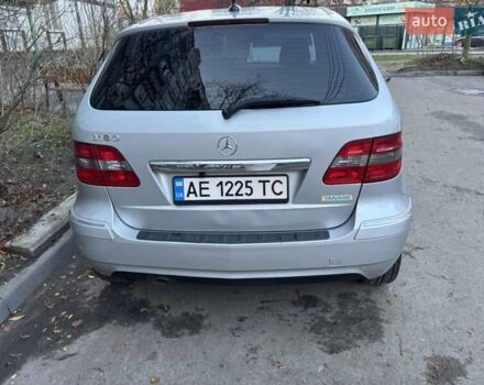 Сірий Мерседес Б-клас, об'ємом двигуна 1.7 л та пробігом 204 тис. км за 9000 $, фото 11 на Automoto.ua