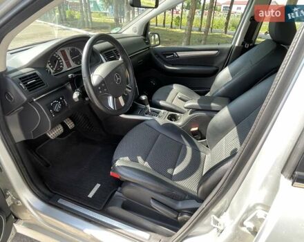 Серый Мерседес Б-класс, объемом двигателя 1.99 л и пробегом 162 тыс. км за 9400 $, фото 15 на Automoto.ua