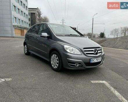 Серый Мерседес Б-класс, объемом двигателя 1.7 л и пробегом 199 тыс. км за 5499 $, фото 16 на Automoto.ua