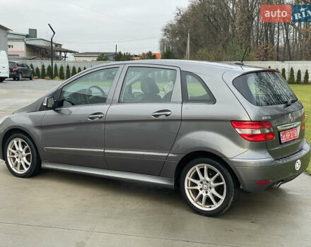 Сірий Мерседес Б-клас, об'ємом двигуна 1.7 л та пробігом 195 тис. км за 8300 $, фото 5 на Automoto.ua