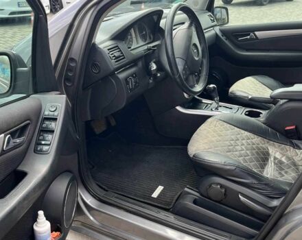 Серый Мерседес Б-класс, объемом двигателя 2 л и пробегом 225 тыс. км за 8800 $, фото 11 на Automoto.ua