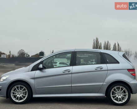 Серый Мерседес Б-класс, объемом двигателя 1.7 л и пробегом 119 тыс. км за 8900 $, фото 9 на Automoto.ua