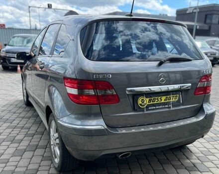 Серый Мерседес Б-класс, объемом двигателя 2 л и пробегом 225 тыс. км за 8800 $, фото 4 на Automoto.ua