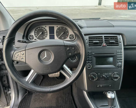 Сірий Мерседес Б-клас, об'ємом двигуна 1.7 л та пробігом 195 тис. км за 8300 $, фото 17 на Automoto.ua