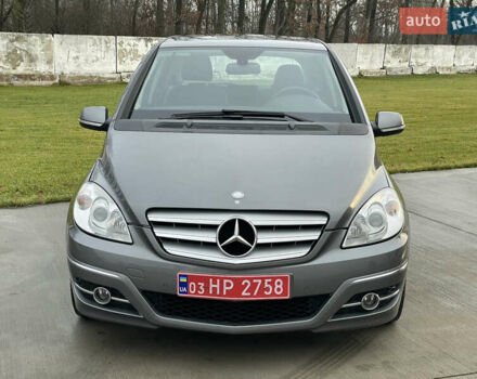 Сірий Мерседес Б-клас, об'ємом двигуна 1.7 л та пробігом 195 тис. км за 8300 $, фото 3 на Automoto.ua