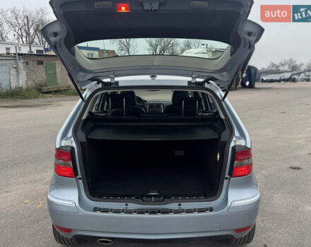 Серый Мерседес Б-класс, объемом двигателя 1.7 л и пробегом 119 тыс. км за 8900 $, фото 48 на Automoto.ua