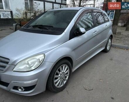 Сірий Мерседес Б-клас, об'ємом двигуна 1.7 л та пробігом 204 тис. км за 9000 $, фото 1 на Automoto.ua