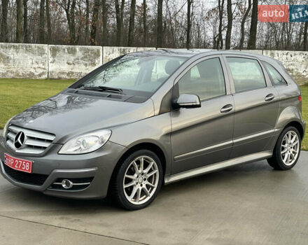 Сірий Мерседес Б-клас, об'ємом двигуна 1.7 л та пробігом 195 тис. км за 8300 $, фото 4 на Automoto.ua