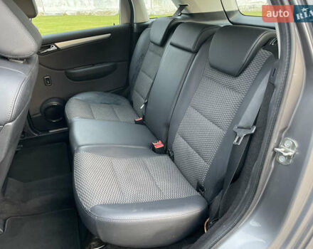 Сірий Мерседес Б-клас, об'ємом двигуна 1.7 л та пробігом 195 тис. км за 8300 $, фото 21 на Automoto.ua