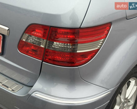 Серый Мерседес Б-класс, объемом двигателя 1.7 л и пробегом 119 тыс. км за 8900 $, фото 26 на Automoto.ua