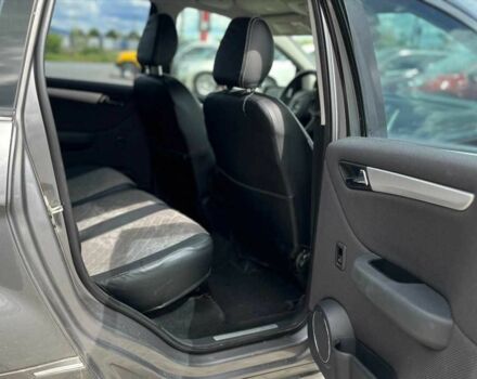 Серый Мерседес Б-класс, объемом двигателя 2 л и пробегом 225 тыс. км за 8800 $, фото 9 на Automoto.ua