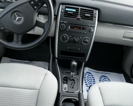 Серый Мерседес Б-класс, объемом двигателя 1.7 л и пробегом 139 тыс. км за 6990 $, фото 11 на Automoto.ua